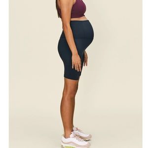 Girlfriend Collective Maternity Bike Shorts in Midnight